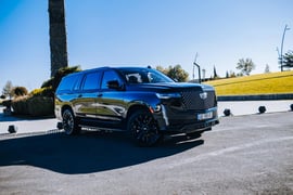 Cadilac Escalade — exterior view 4