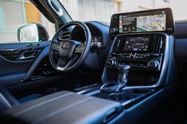 Lexus LX600 — exterior view 9