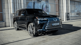 Lexus LX600 — exterior view 1