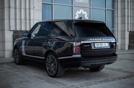 Range Rover Vogue — exterior view 4