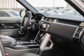 Range Rover Vogue — exterior view 6