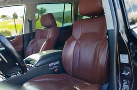 Lexus LX — exterior view 7