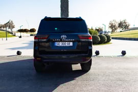 Toyota land cruiser 300 — exterior view 5