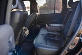 Toyota land cruiser 300 — exterior view 6