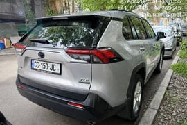 Toyota rav4 — exterior view 3