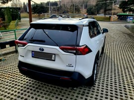 Toyota Rav4 — exterior view 3