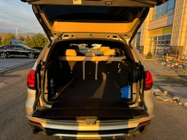 BMW X5 — exterior view 7