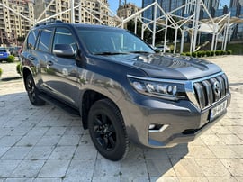 Toyota prado — exterior view 3