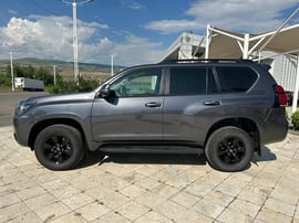 Toyota prado — exterior view 6