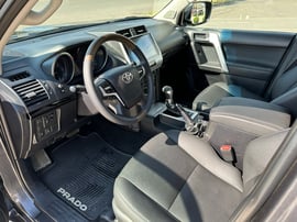 Toyota prado — exterior view 9