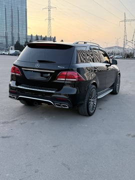 Mercedes-benz GLE 350 — exterior view 3