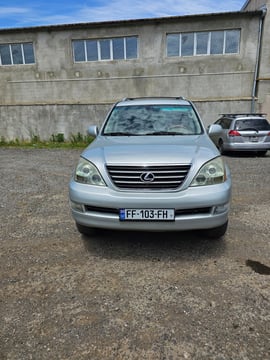 Lexus GX470 — exterior view 3