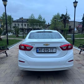 Chevrolet cruze — exterior view 4