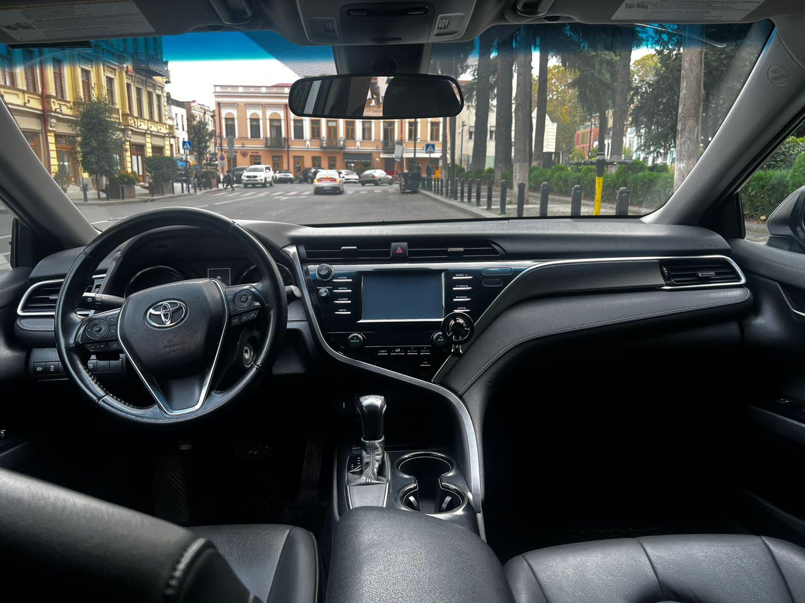 Toyota Camry — exterior view 5