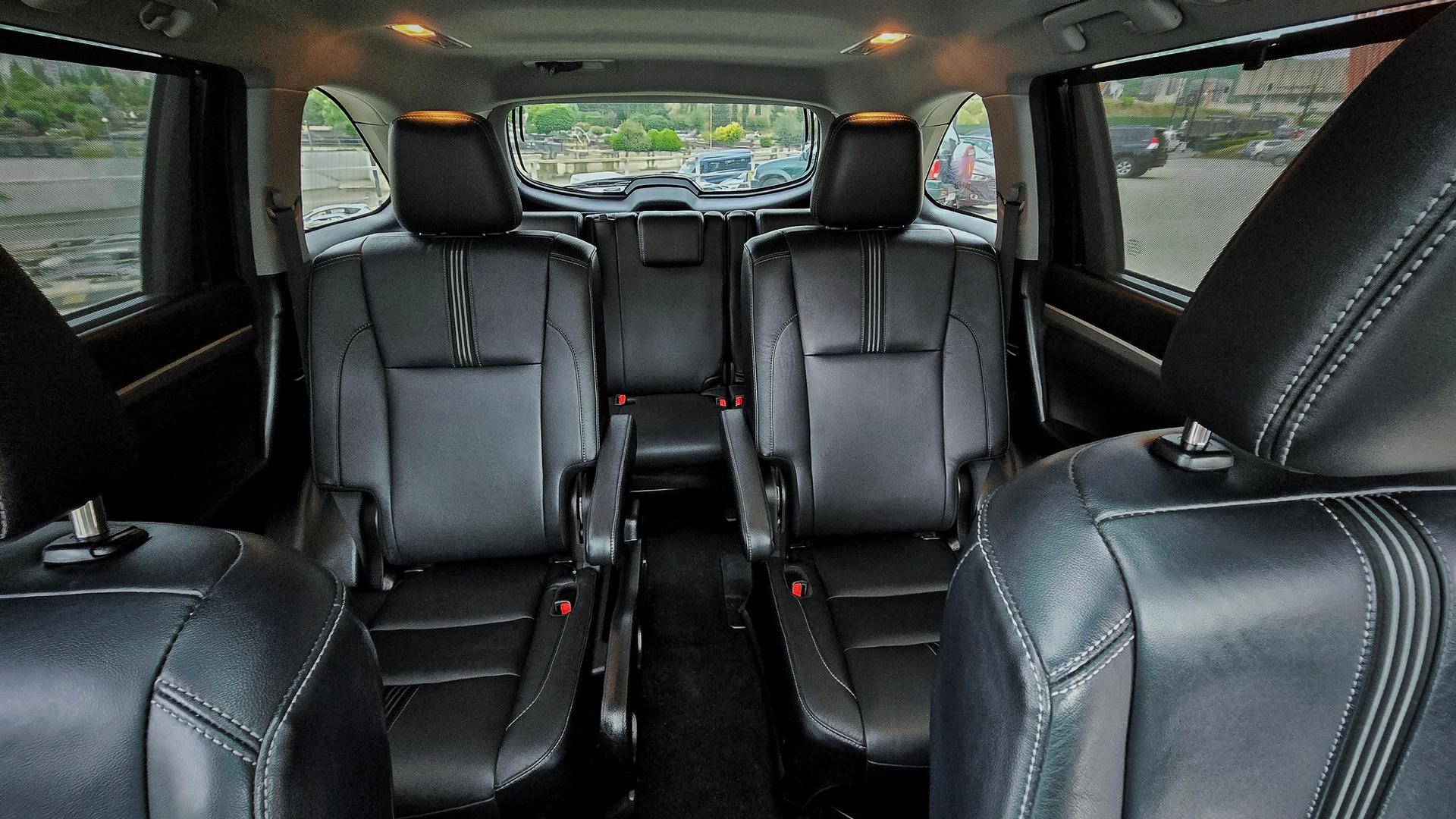 Toyota Highlander — exterior view 10