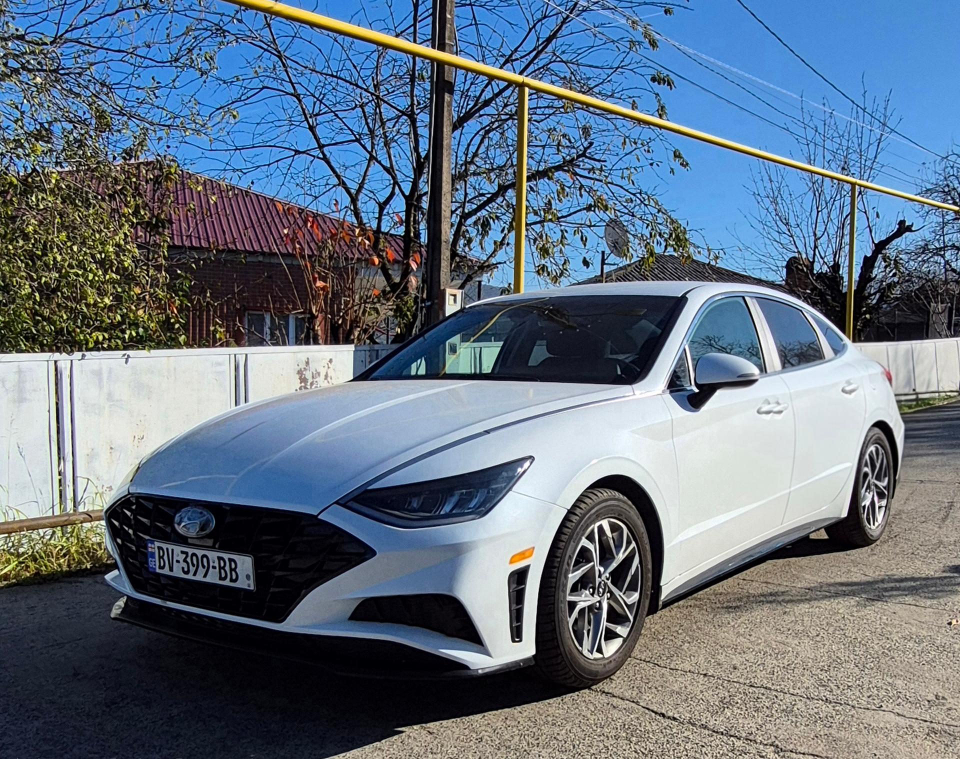 Hyundai Sonata — exterior view 5