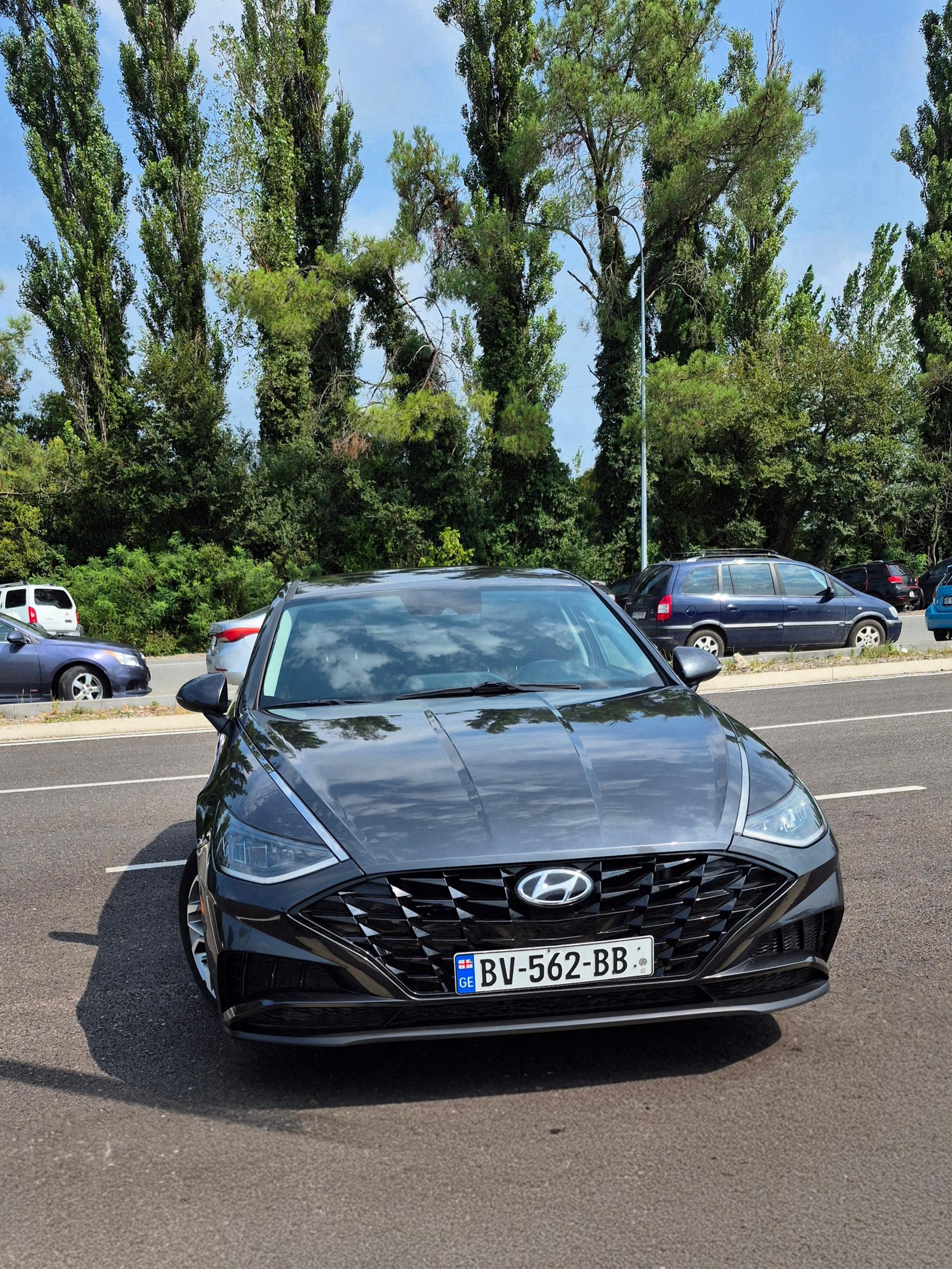 Hyundai Sonata — exterior view 4