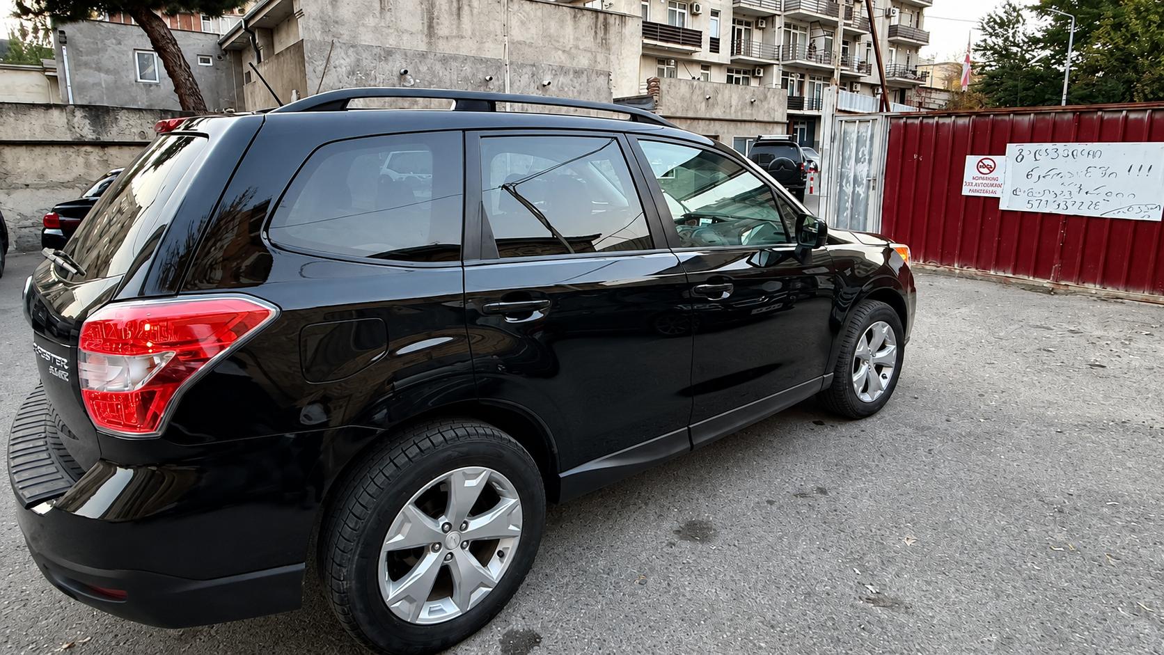 Subaru Forester — exterior view 3