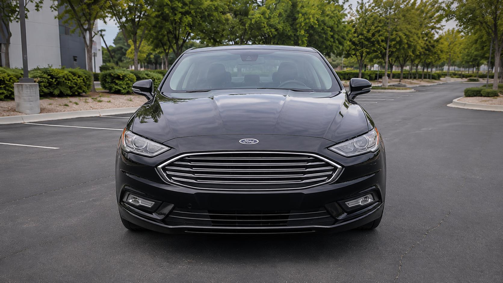 Ford Fusion — exterior view 2