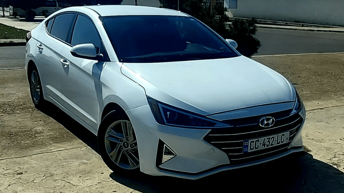 Huyndai Elantra for rent in Georgia from 40 € per day