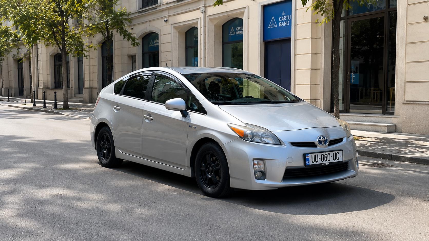 Toyota Prius for rent in Georgia from 27 € per day