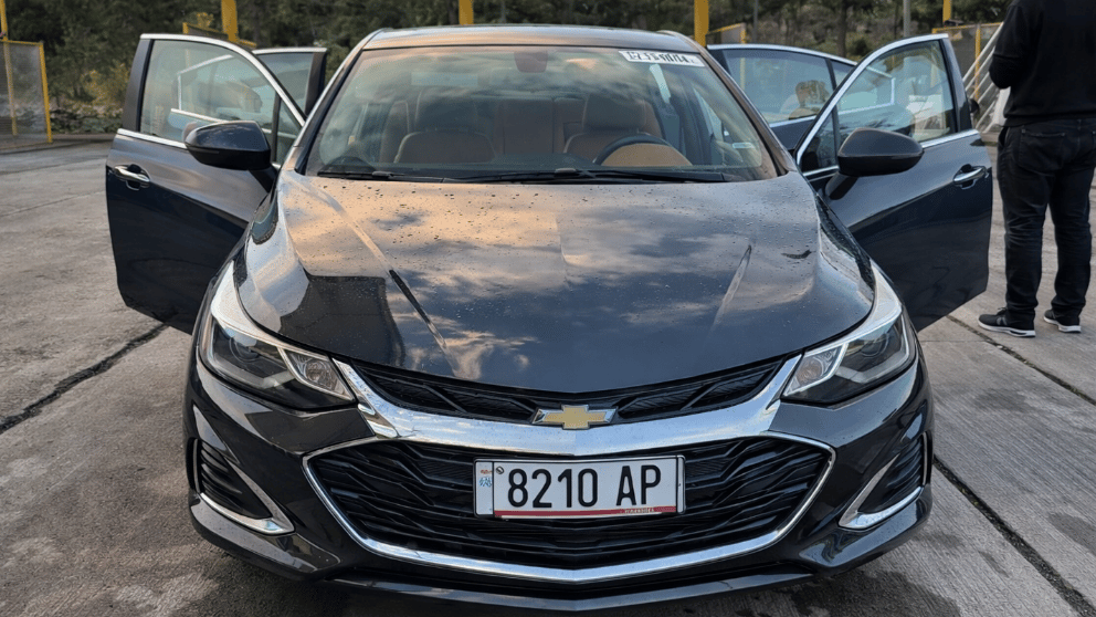 Chevrolet Cruze — exterior view 2