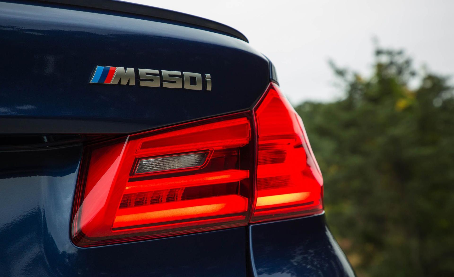 BMW M550 — exterior view 3