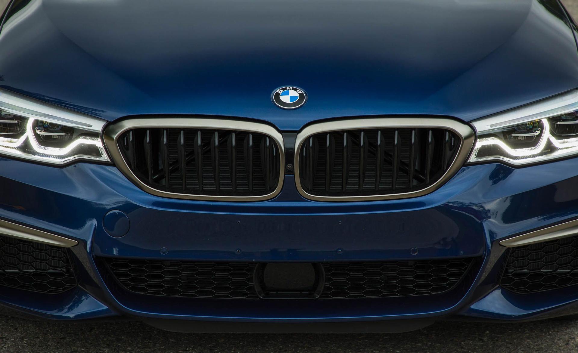 BMW M550 — exterior view 4