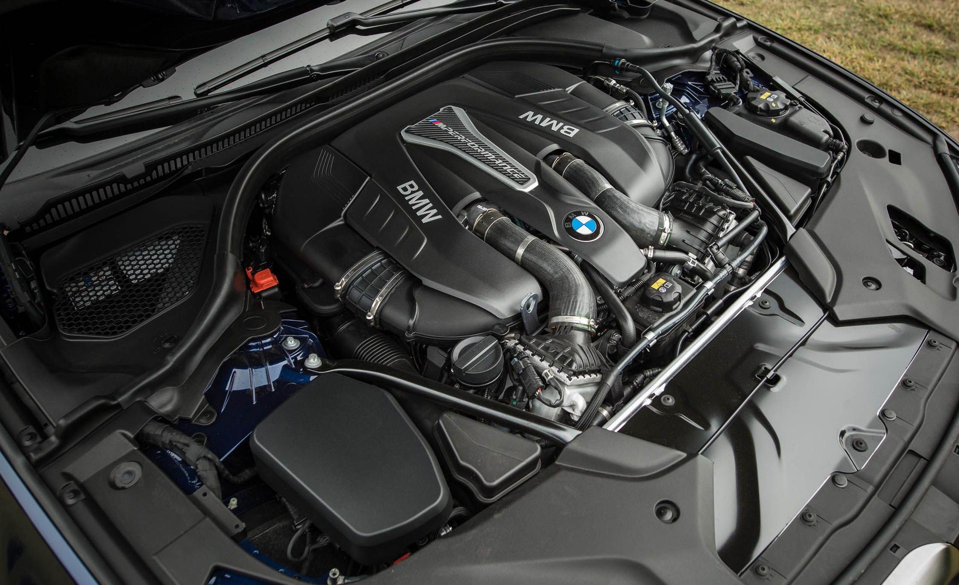 BMW M550 — exterior view 8
