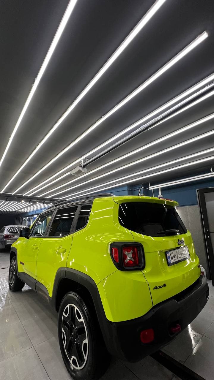 Jeep Renegade — exterior view 5