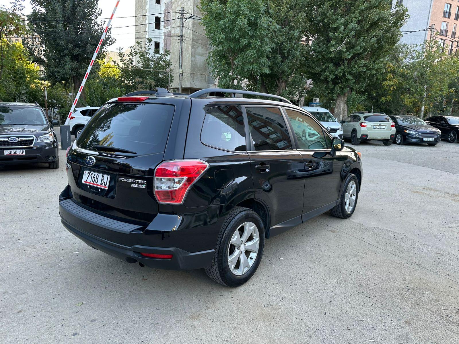 Subaru Forester — exterior view 5