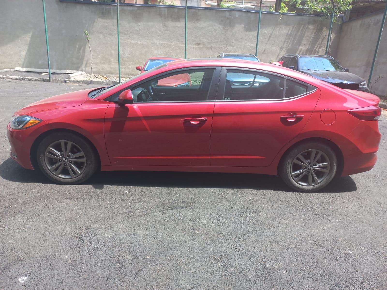 Hyundai Elantra — exterior view 8