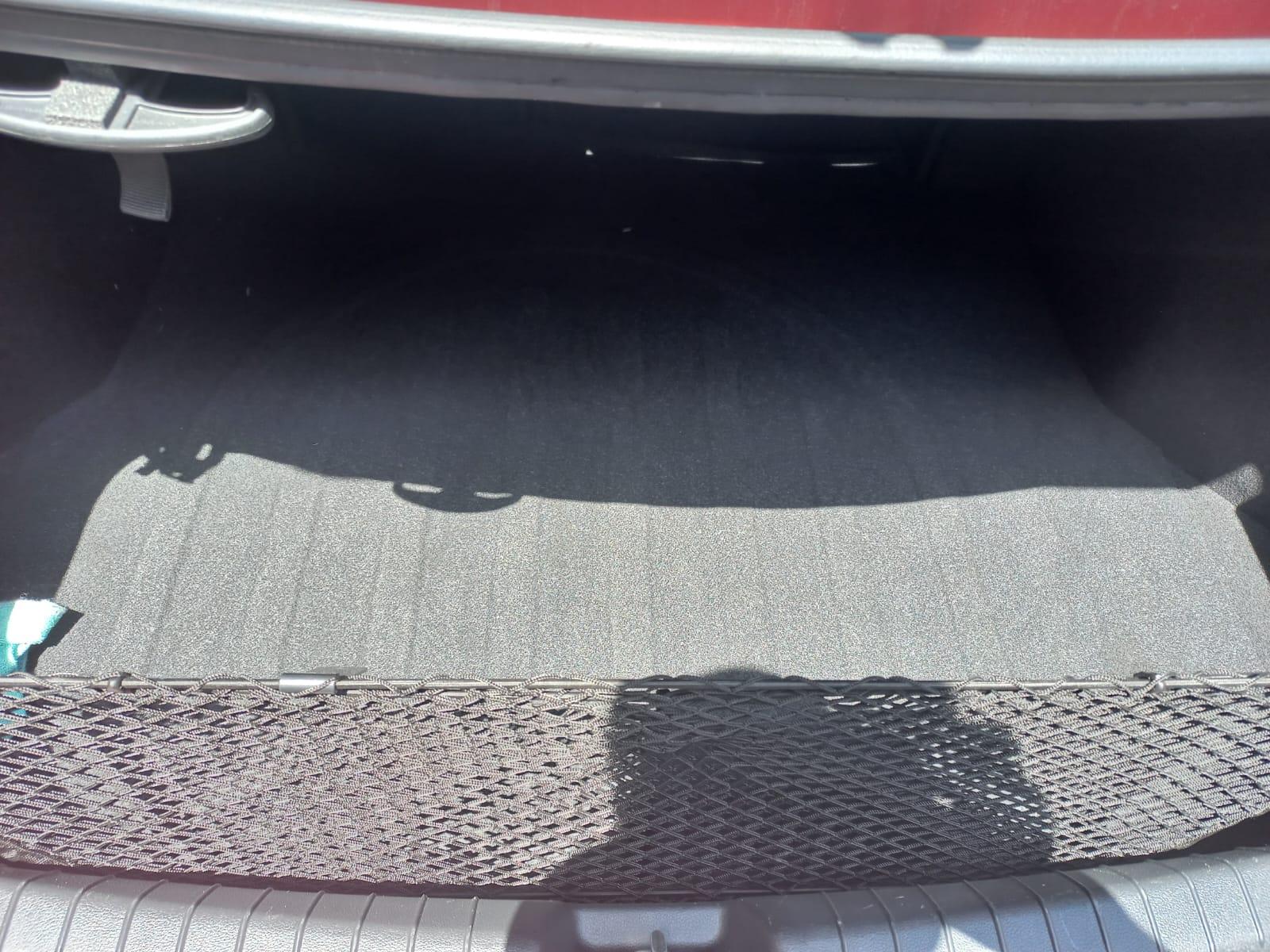 Hyundai Elantra — exterior view 10