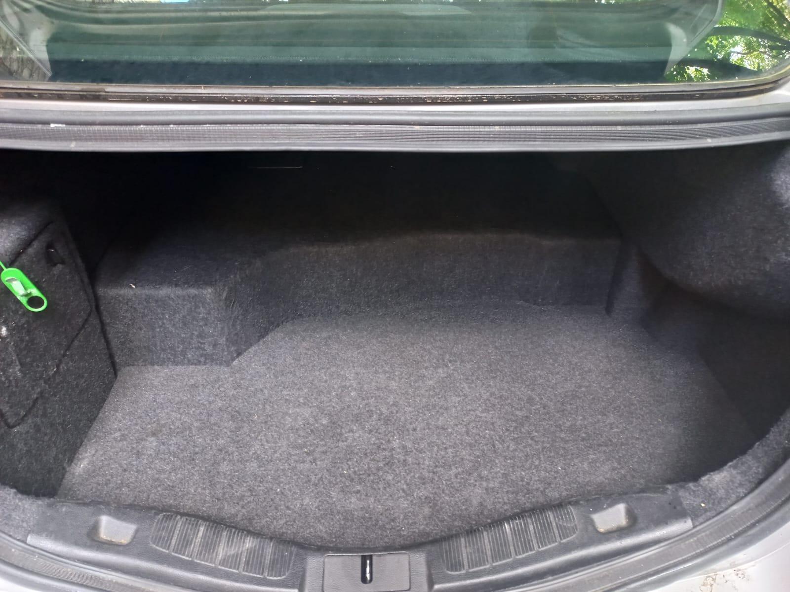 Ford Fusion — exterior view 9