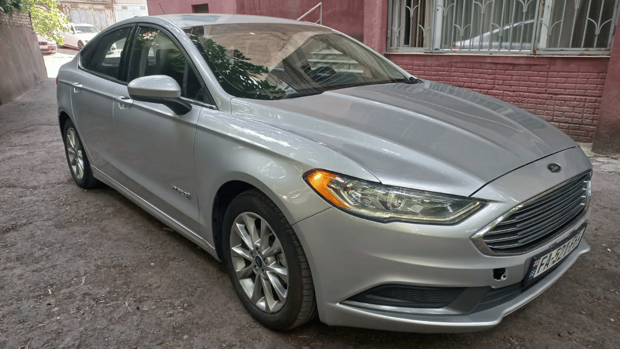 Ford Fusion for rent in Georgia from 48 € per day