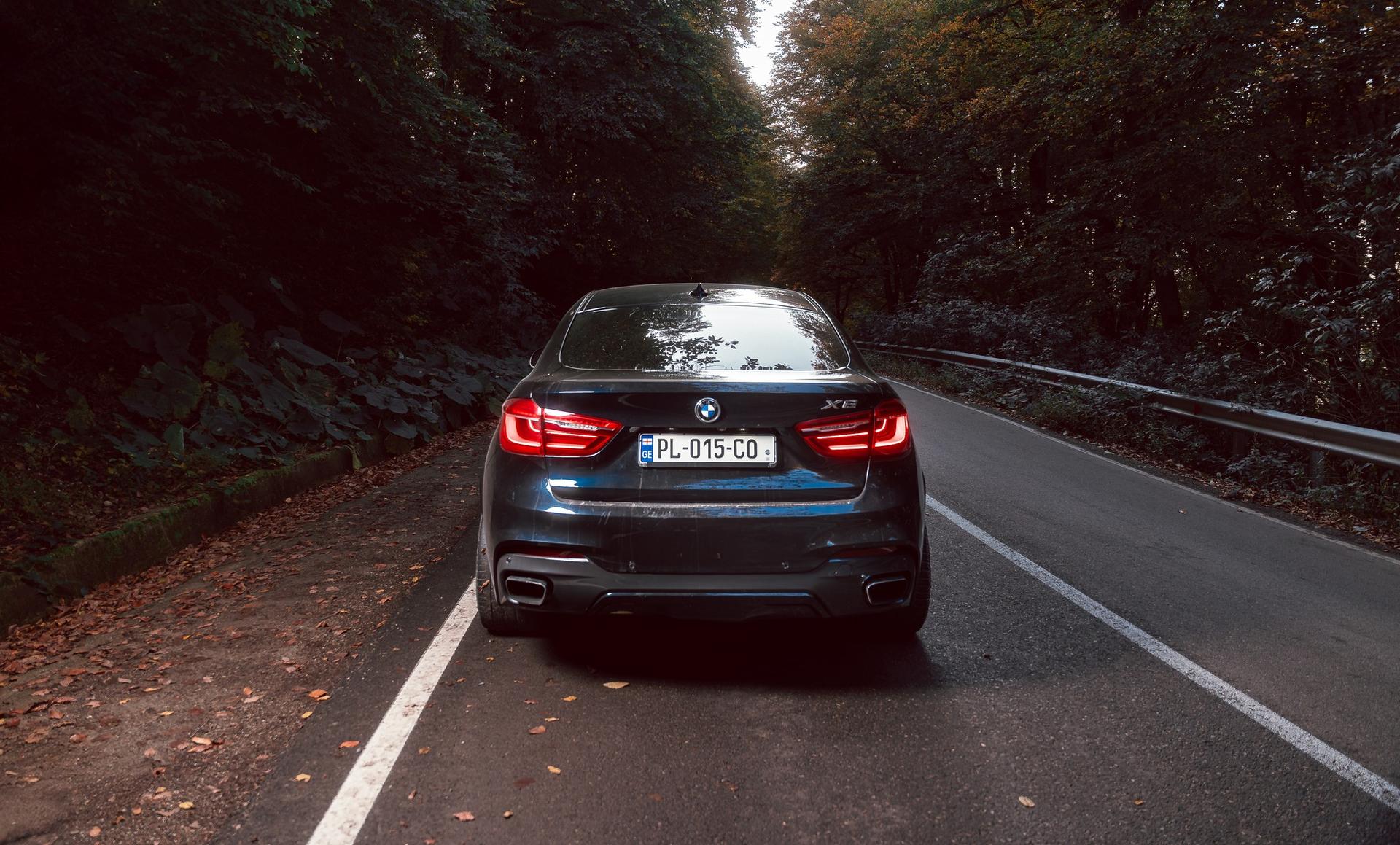 BMW X6 — exterior view 2