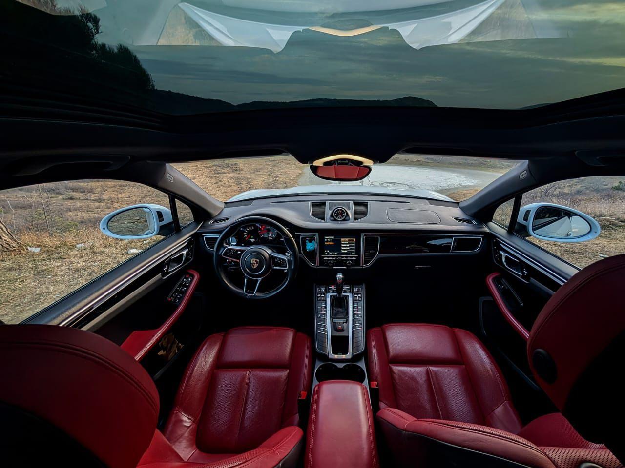 Porsche Macan — exterior view 4