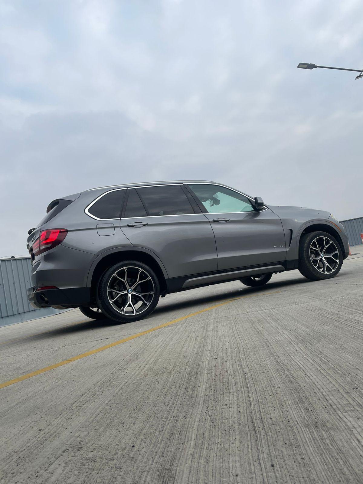 BMW X5 — exterior view 5