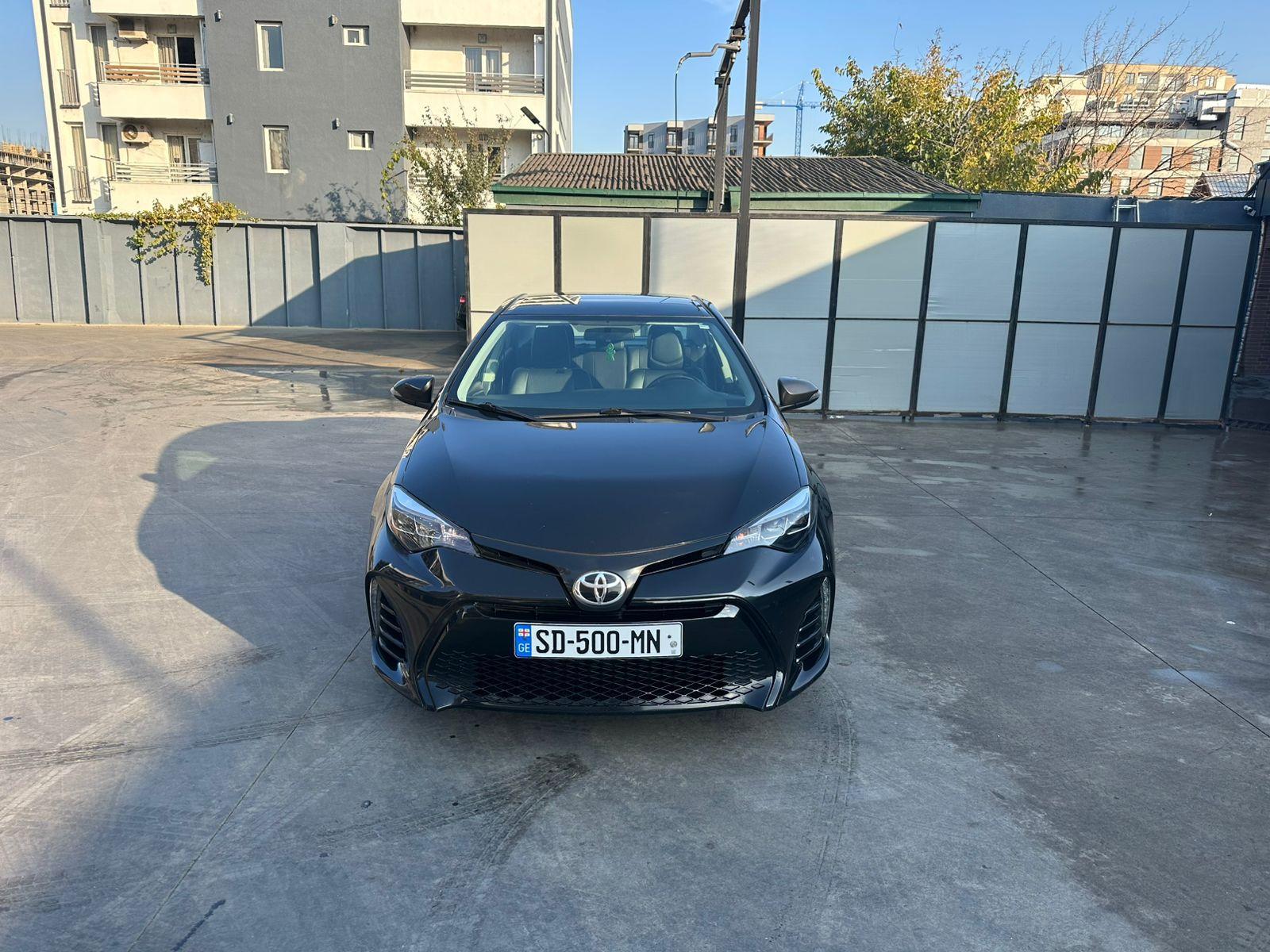 Toyota Corolla — exterior view 6
