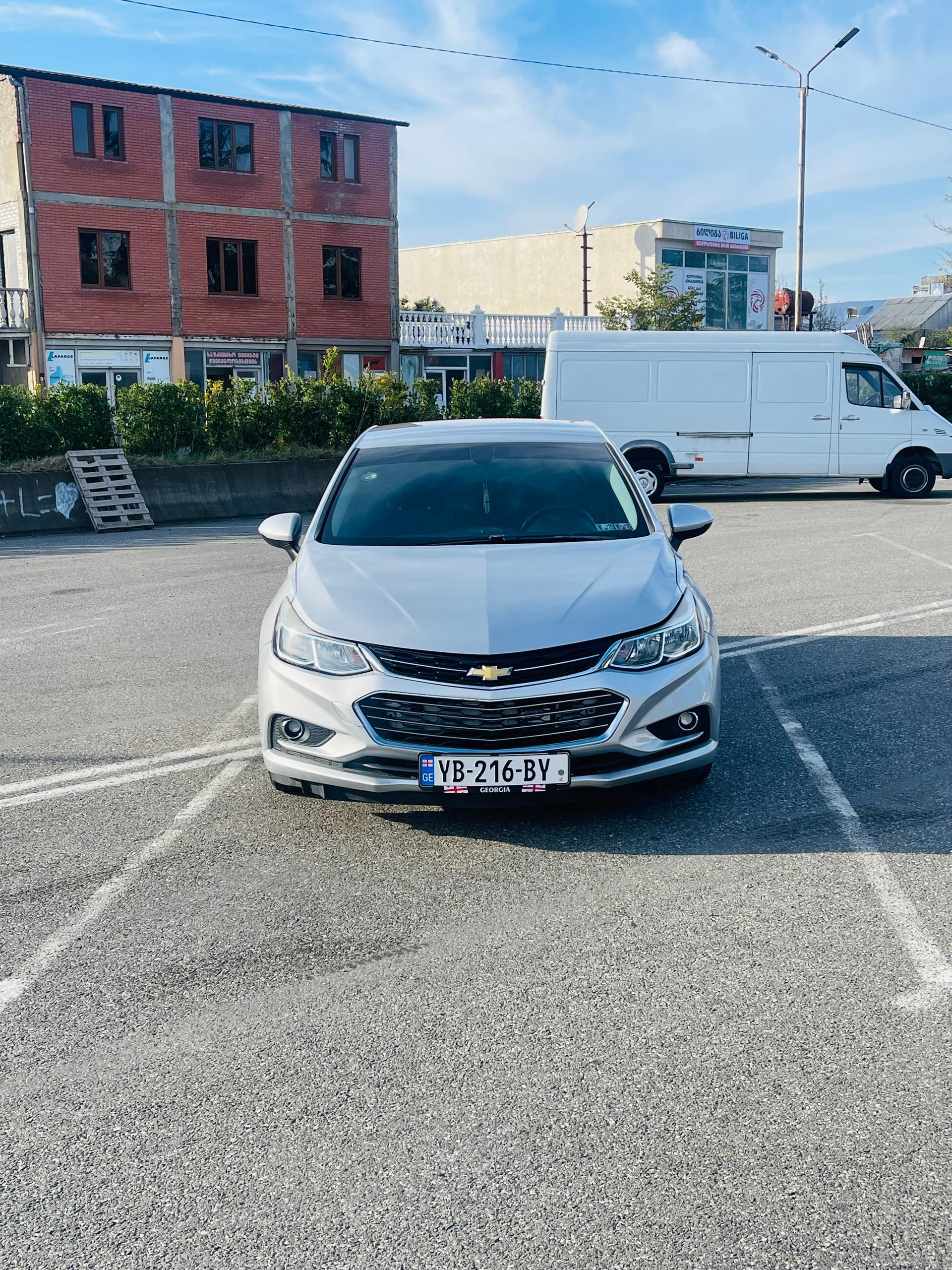 Chevrolet Cruze — exterior view 4