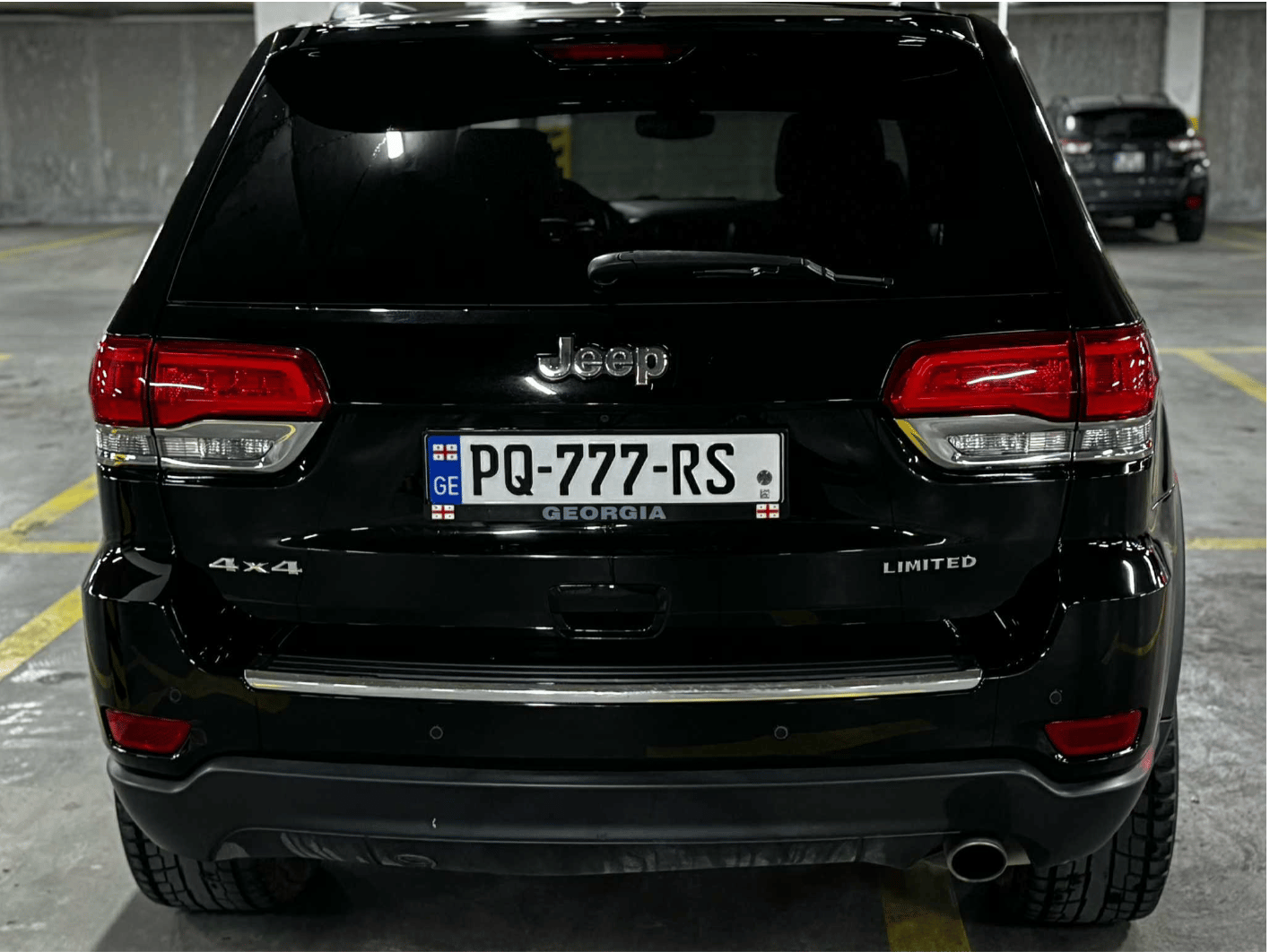 Jeep Grand Cherokee — exterior view 5