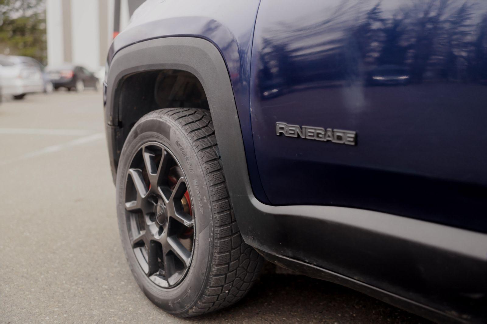 Jeep Renegade — exterior view 4