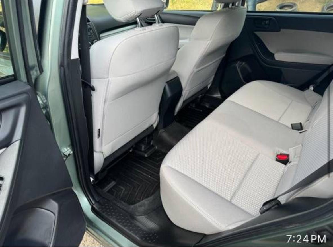 Subaru Forester — exterior view 5
