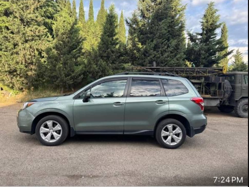 Subaru Forester — exterior view 3