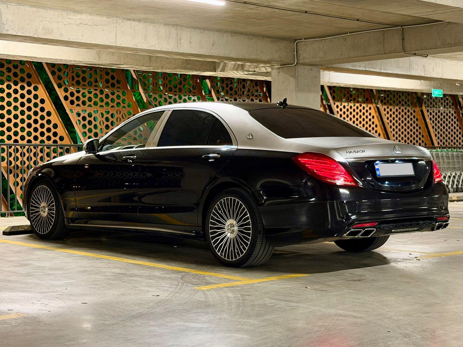 Mercedes Maybach — exterior view 2