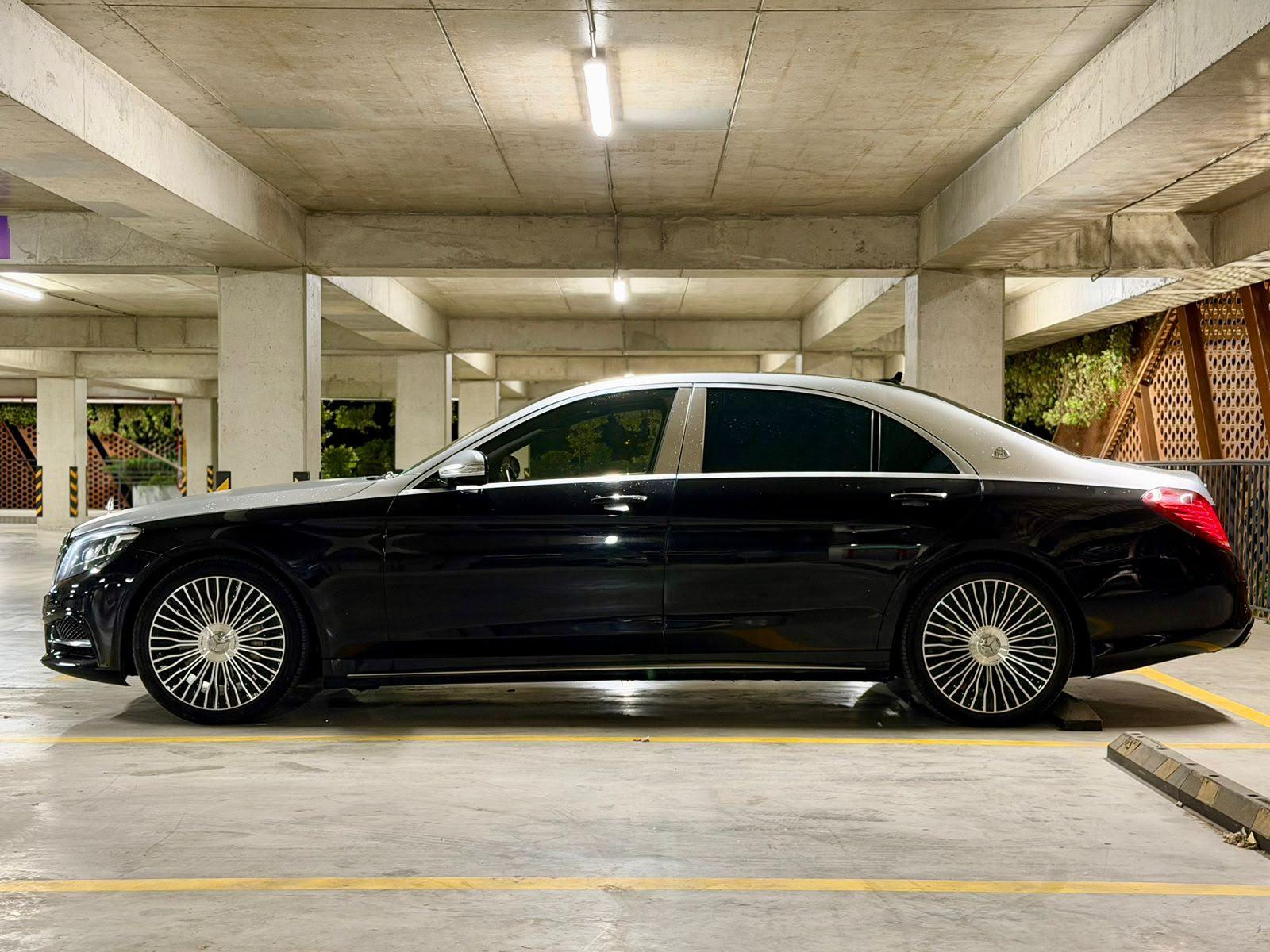 Mercedes Maybach — exterior view 3