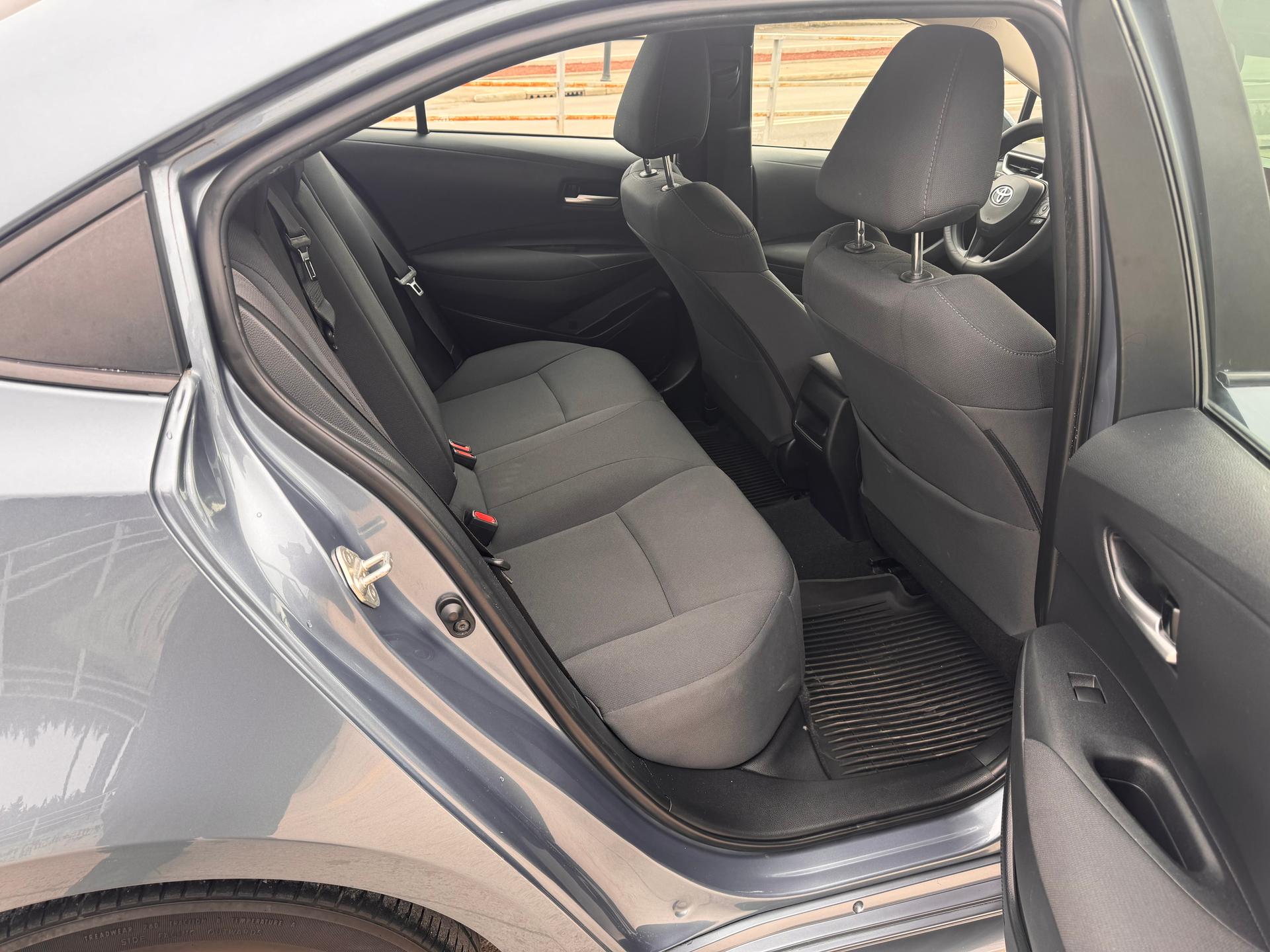 Toyota Corolla — exterior view 8