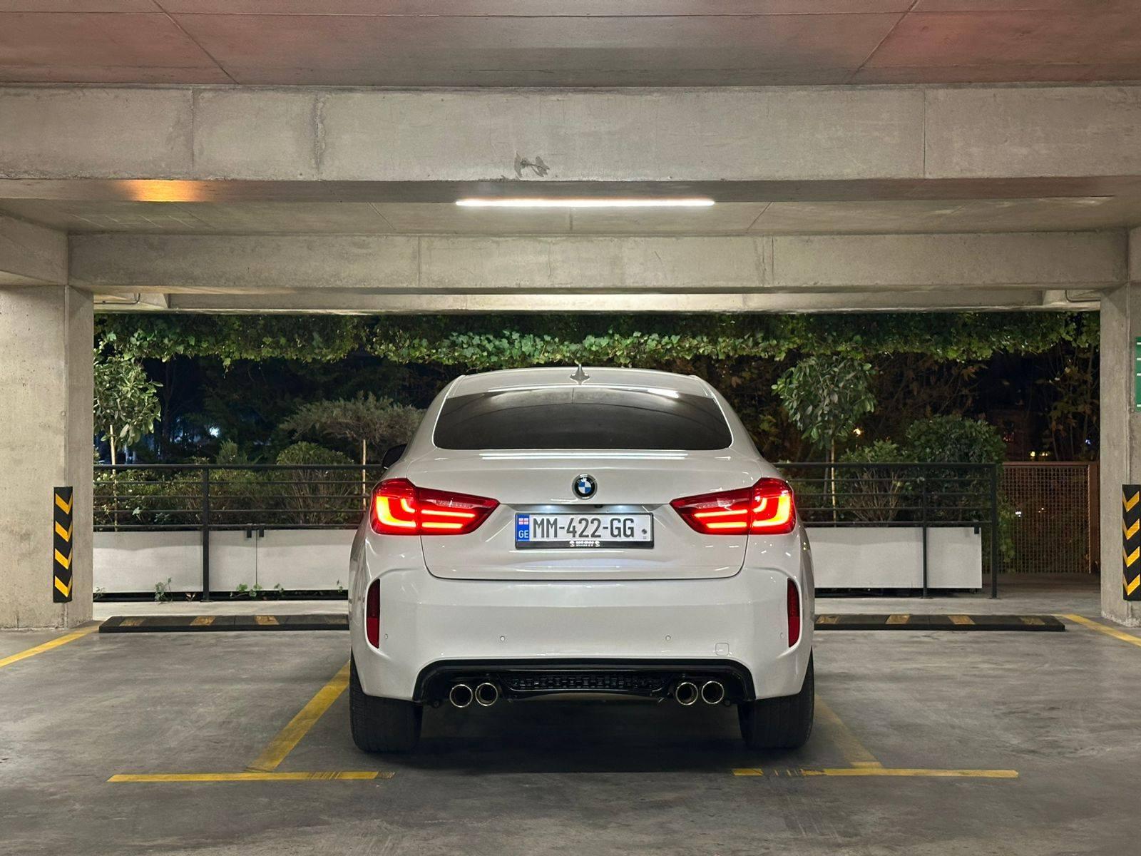 BMW X6 — exterior view 2