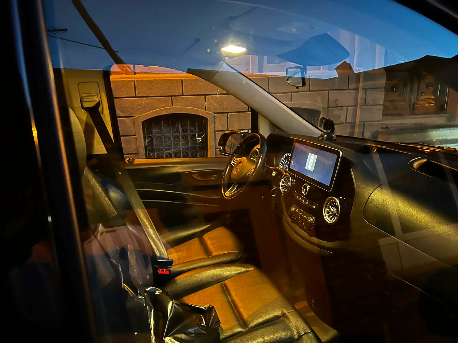 Mercedes-Benz V-Class — exterior view 6