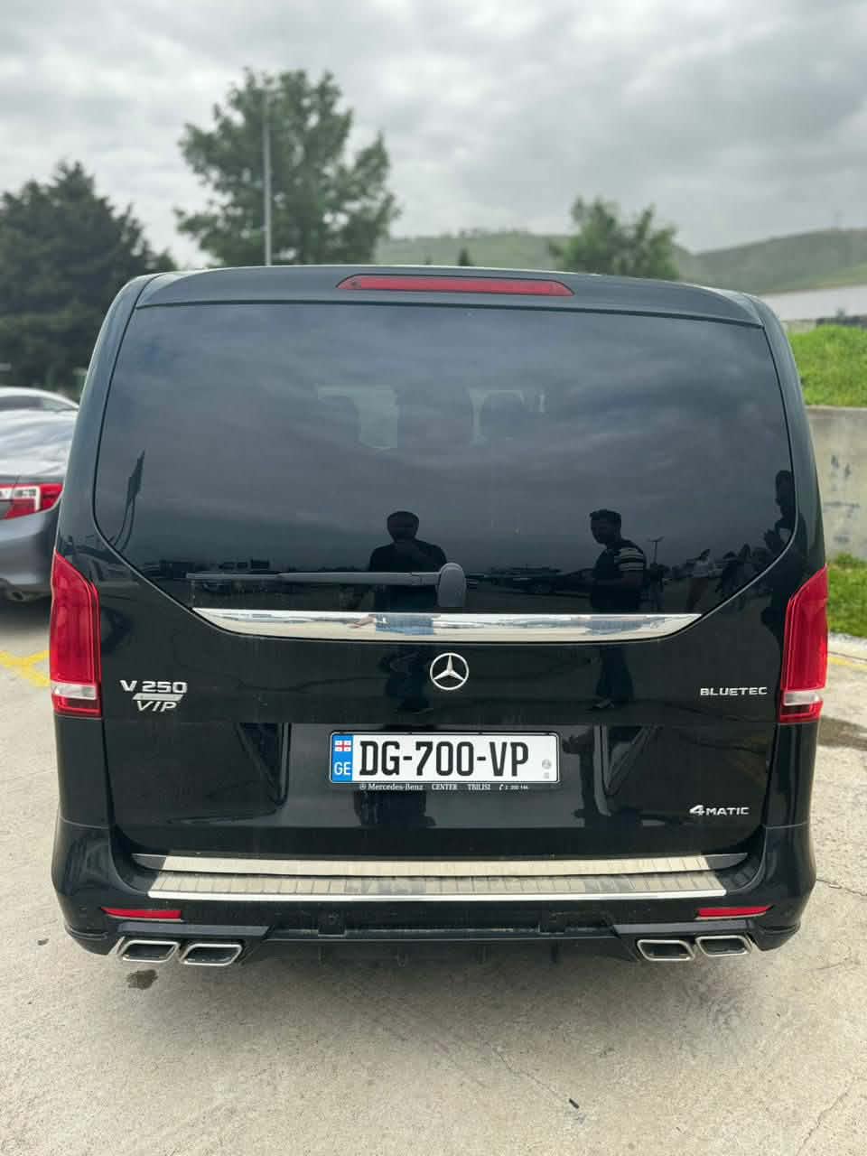 Mercedes-Benz V-Class — exterior view 4